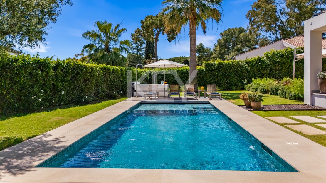 Elegante Villa Matilda a solo 100 metros de las mejores playas en La Reserva de Los Monteros, Marbella Este