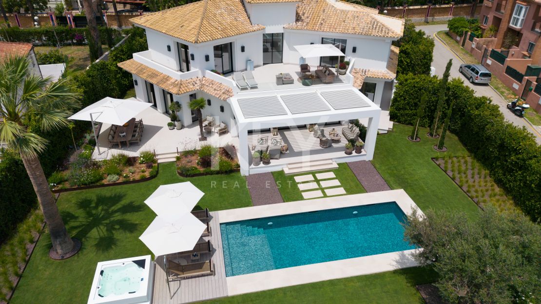 Elegante Villa Matilda a solo 100 metros de las mejores playas en La Reserva de Los Monteros, Marbella Este