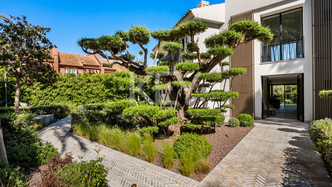 Elegante Villa Matilda a solo 100 metros de las mejores playas en La Reserva de Los Monteros, Marbella Este
