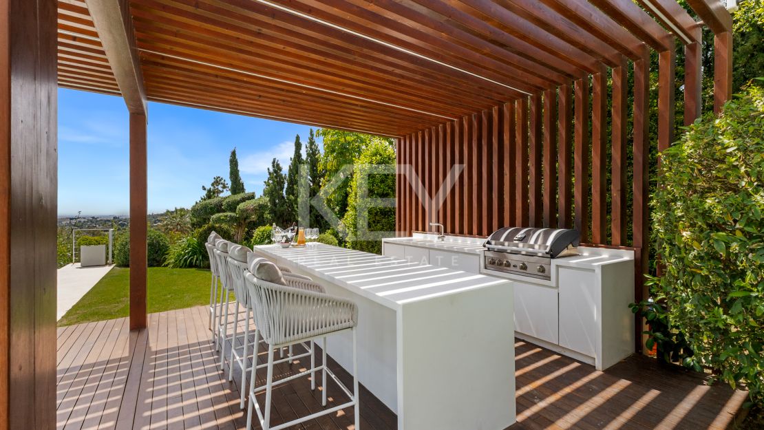 Villa Venere: Modern Villa for Rent in the Prestigious Location in La Cerquilla, Nueva Andalucia, Marbella