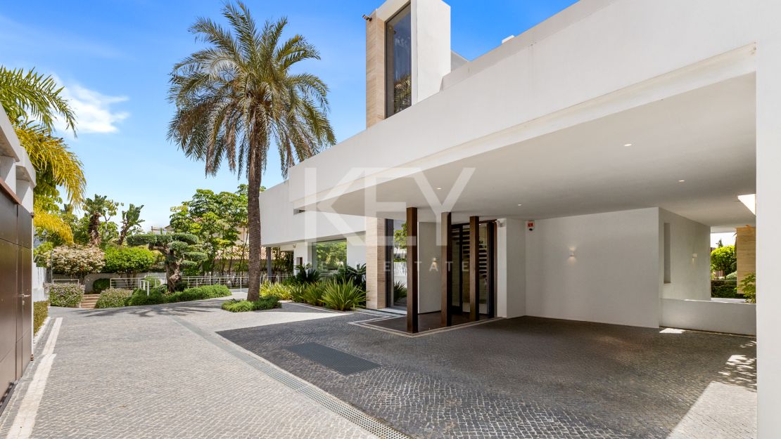 Villa Venere: Modern Villa for Rent in the Prestigious Location in La Cerquilla, Nueva Andalucia, Marbella