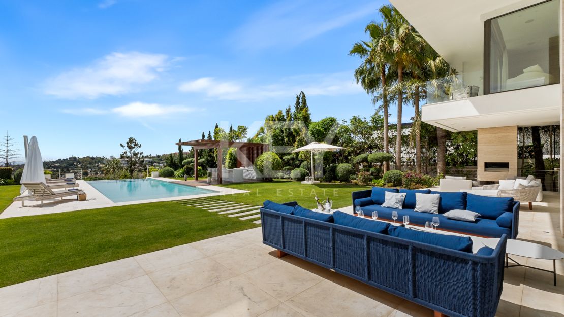 Villa Venere: Modern Villa for Rent in the Prestigious Location in La Cerquilla, Nueva Andalucia, Marbella