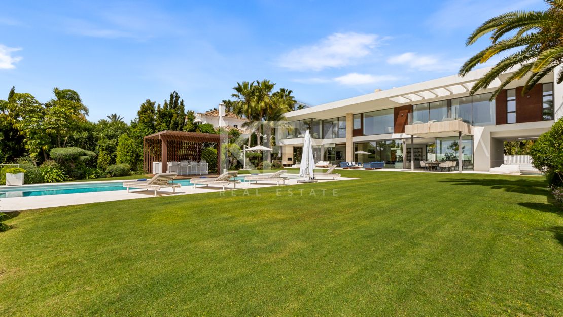 Villa Venere: Modern Villa for Rent in the Prestigious Location in La Cerquilla, Nueva Andalucia, Marbella
