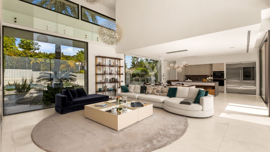 Villa Venere: Modern Villa for Rent in the Prestigious Location in La Cerquilla, Nueva Andalucia, Marbella