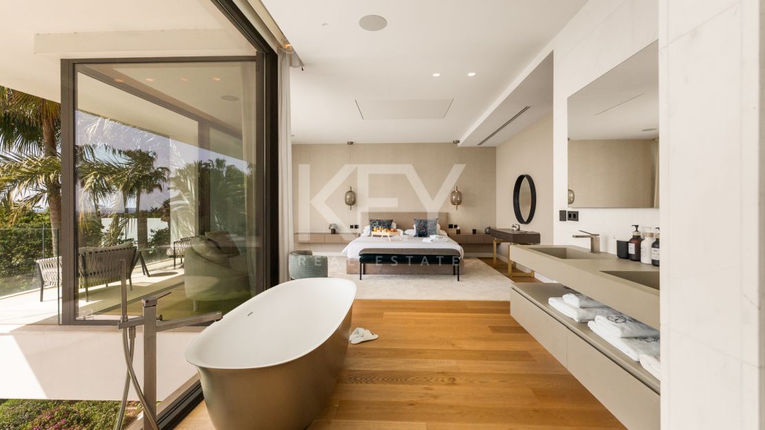 Villa Venere: Modern Villa for Rent in the Prestigious Location in La Cerquilla, Nueva Andalucia, Marbella