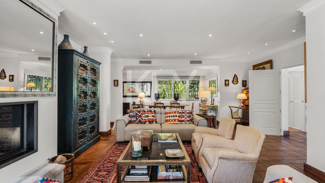 Five-Bedroom Beachside Villa for Sale in Los Monteros Playa, Marbella East