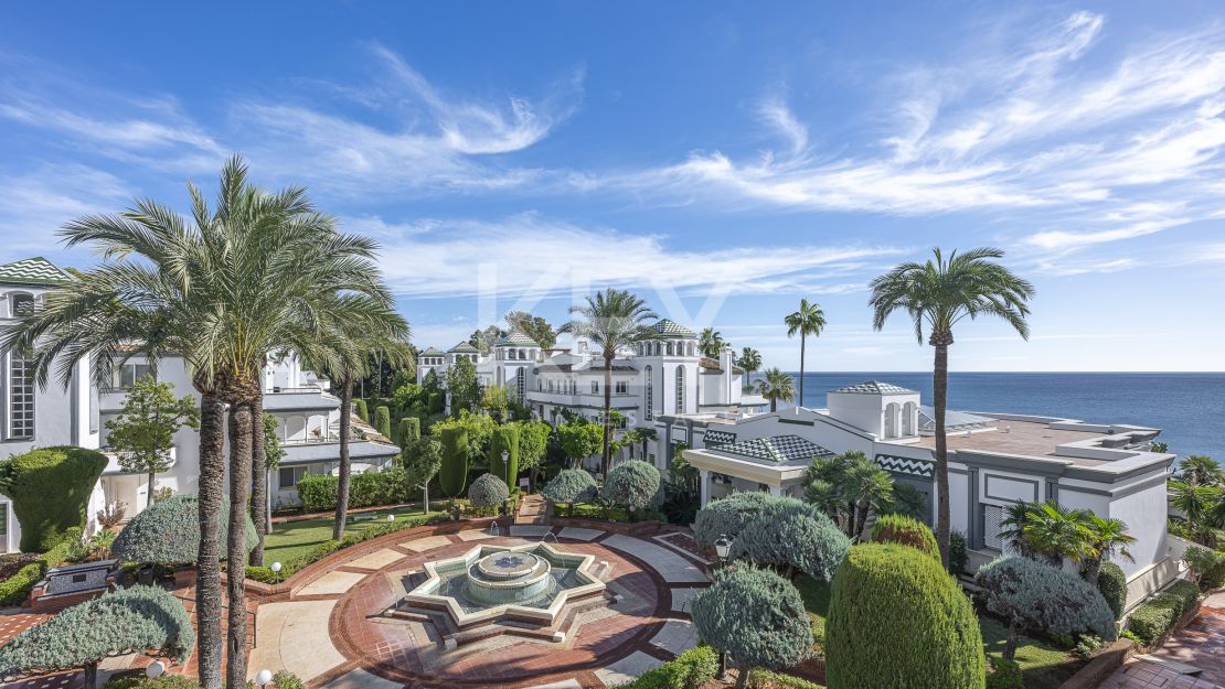 Penthouse with Sea Views for Sale in Estepona