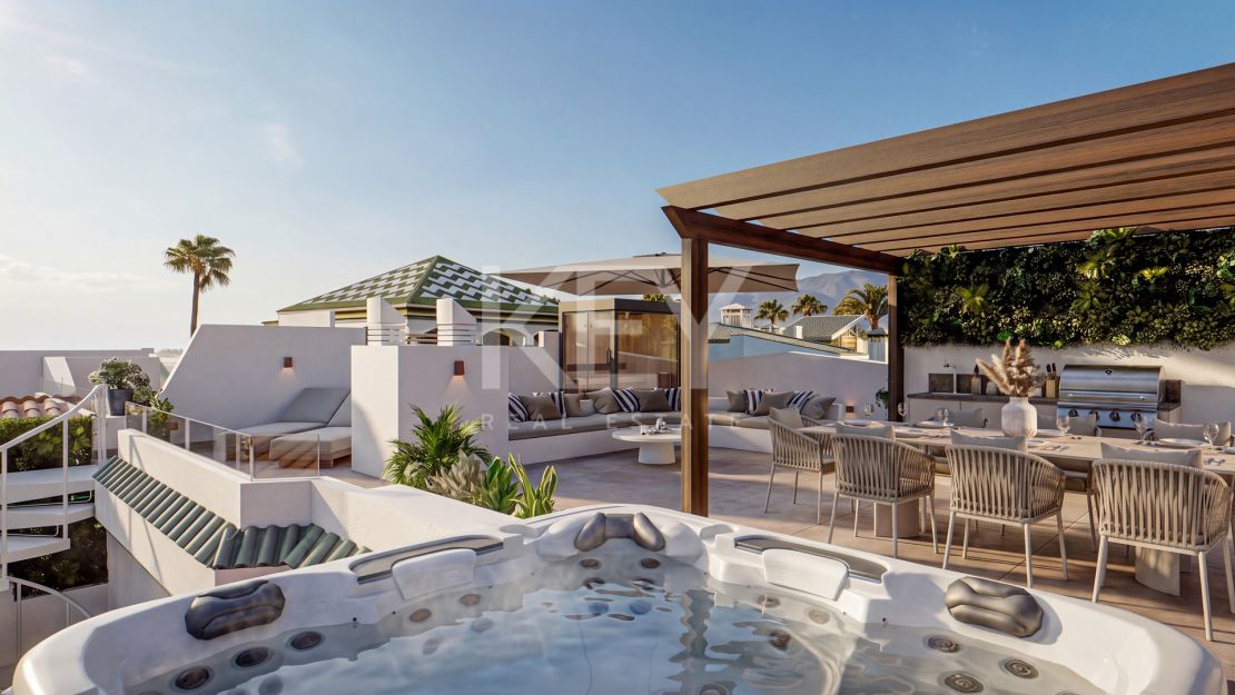 Penthouse with Sea Views for Sale in Estepona