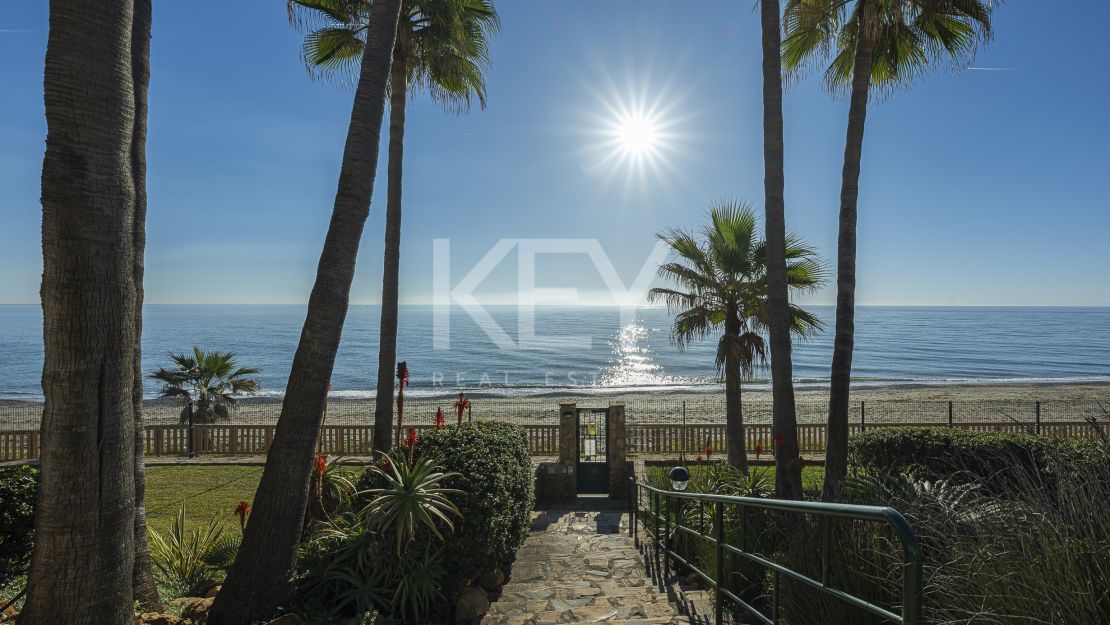 Penthouse with Sea Views for Sale in Estepona
