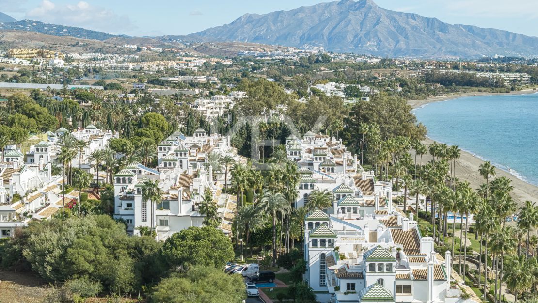 Penthouse with Sea Views for Sale in Estepona