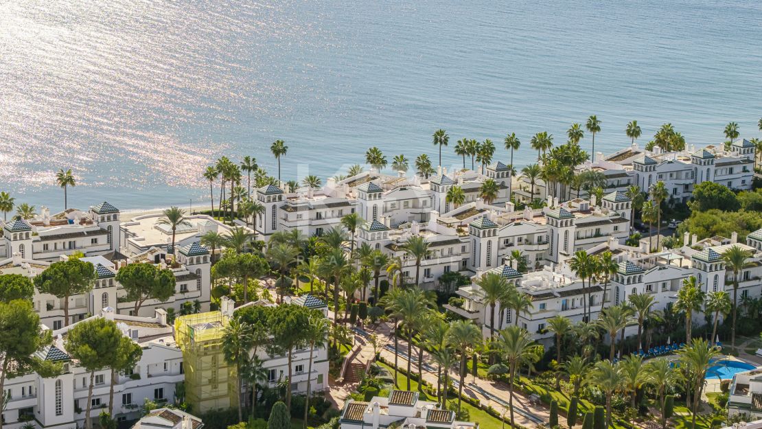 Penthouse with Sea Views for Sale in Estepona