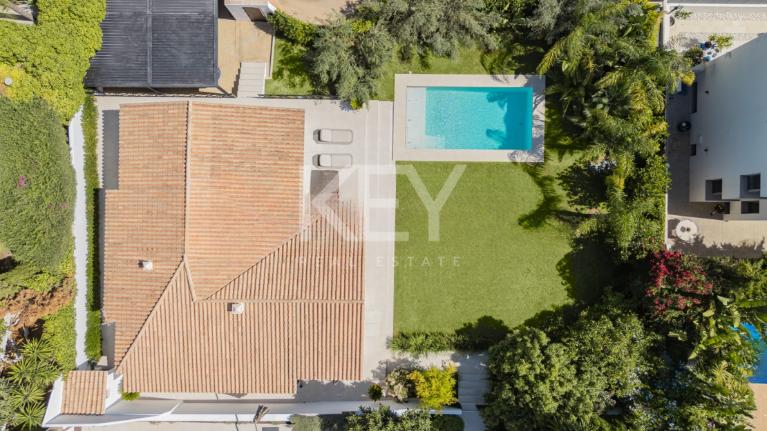 Villa for Sale in Los Llanos de Nagüeles, Marbella Golden Mile