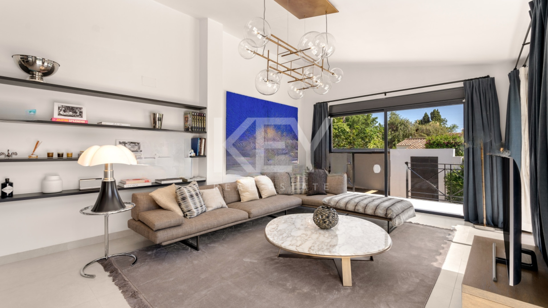 Villa for Sale in Los Llanos de Nagüeles, Marbella Golden Mile