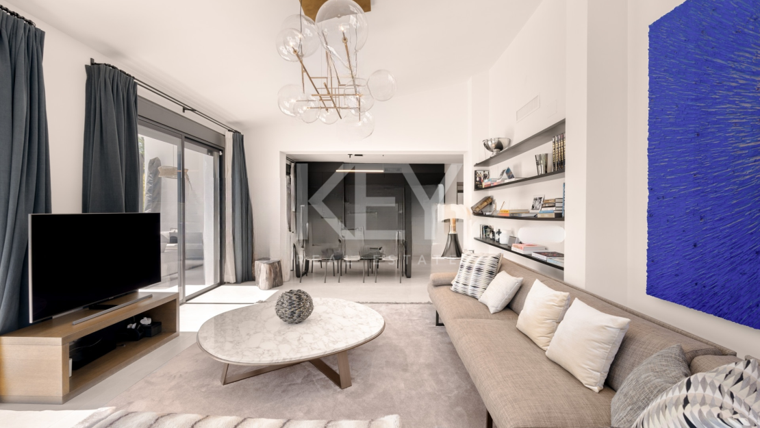 Villa for Sale in Los Llanos de Nagüeles, Marbella Golden Mile