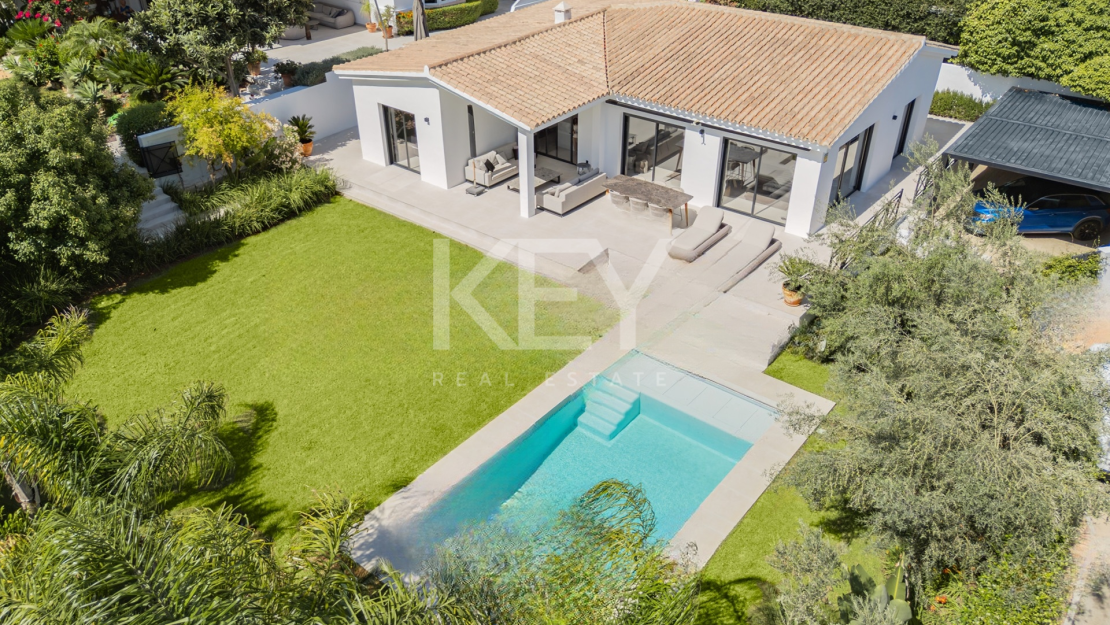 Villa for Sale in Los Llanos de Nagüeles, Marbella Golden Mile