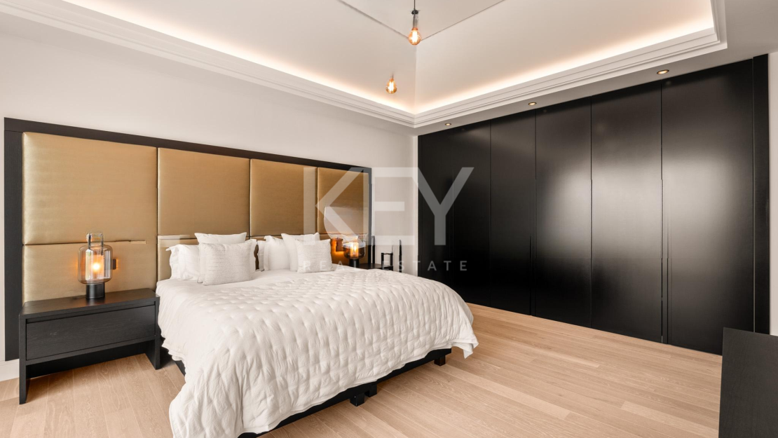 Contemporary Villa with Panoramic Sea Views for Sale in Los Almendros, Benahavís