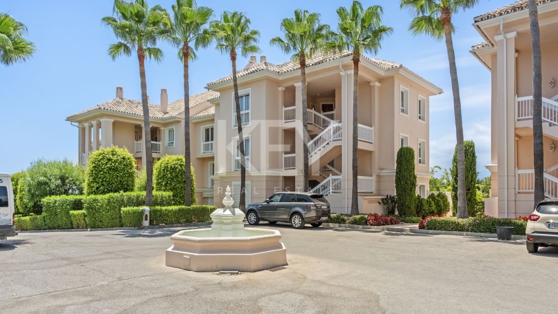 Elegant Garden Apartment Frontline to Los Flamingos Golf