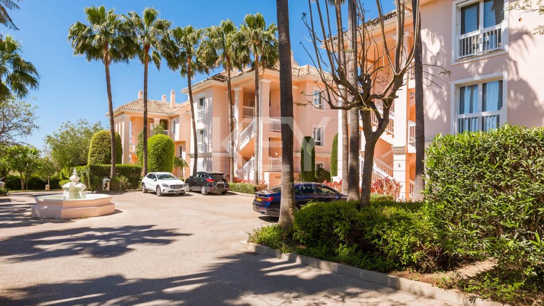 Elegant Garden Apartment Frontline to Los Flamingos Golf
