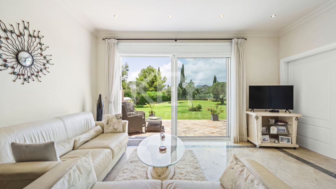 Elegant Garden Apartment Frontline to Los Flamingos Golf