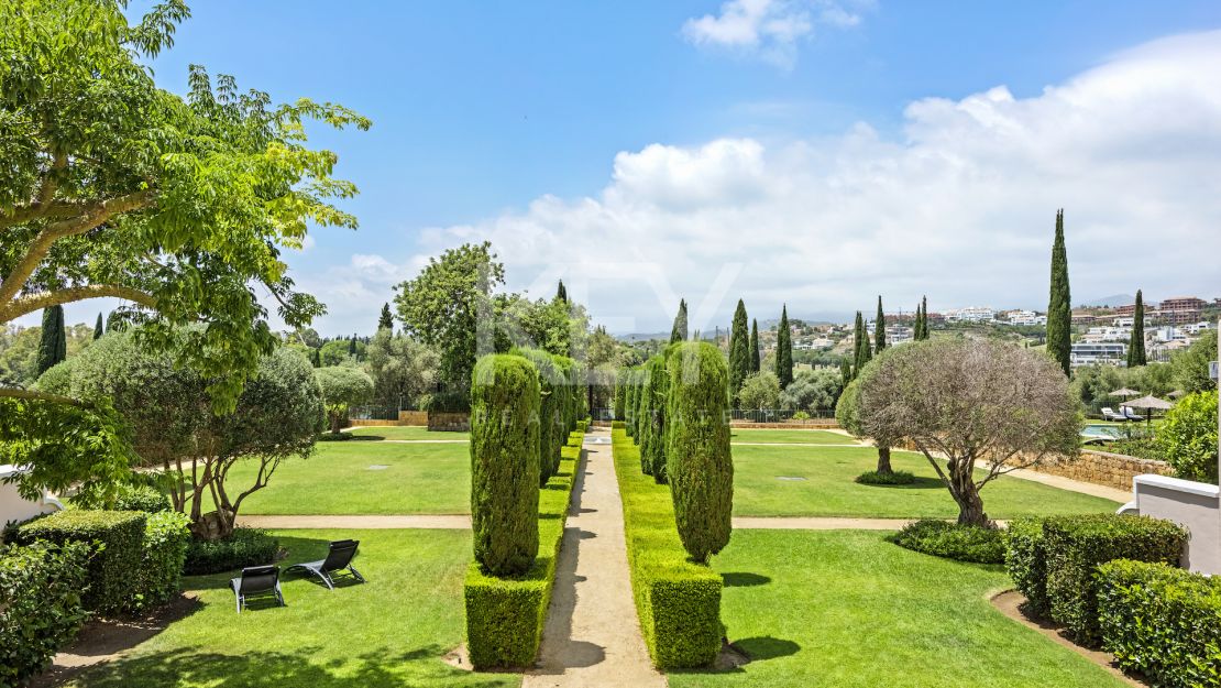Elegant Garden Apartment Frontline to Los Flamingos Golf