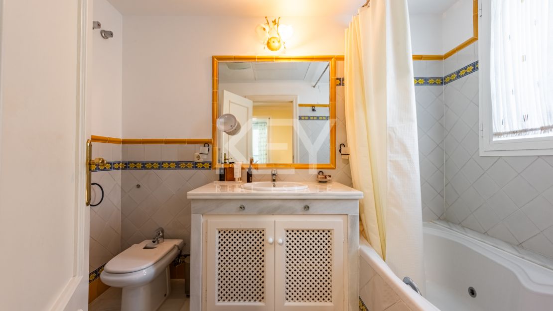 Unique Semi-detached Villa on the beach in La Perla de la Bahía, Casares