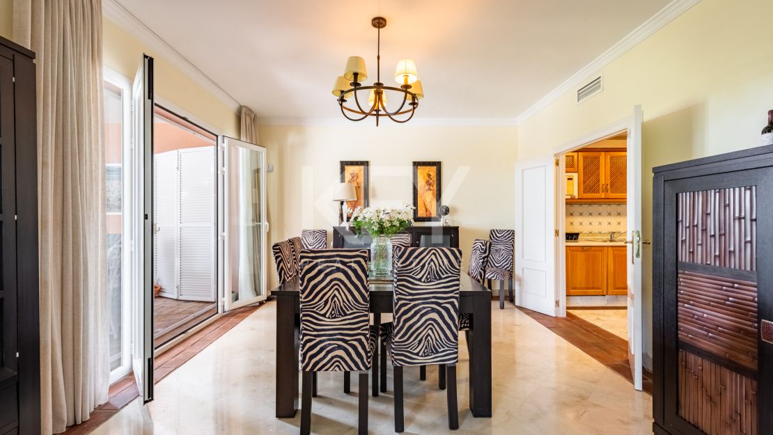 Unique Semi-detached Villa on the beach in La Perla de la Bahía, Casares