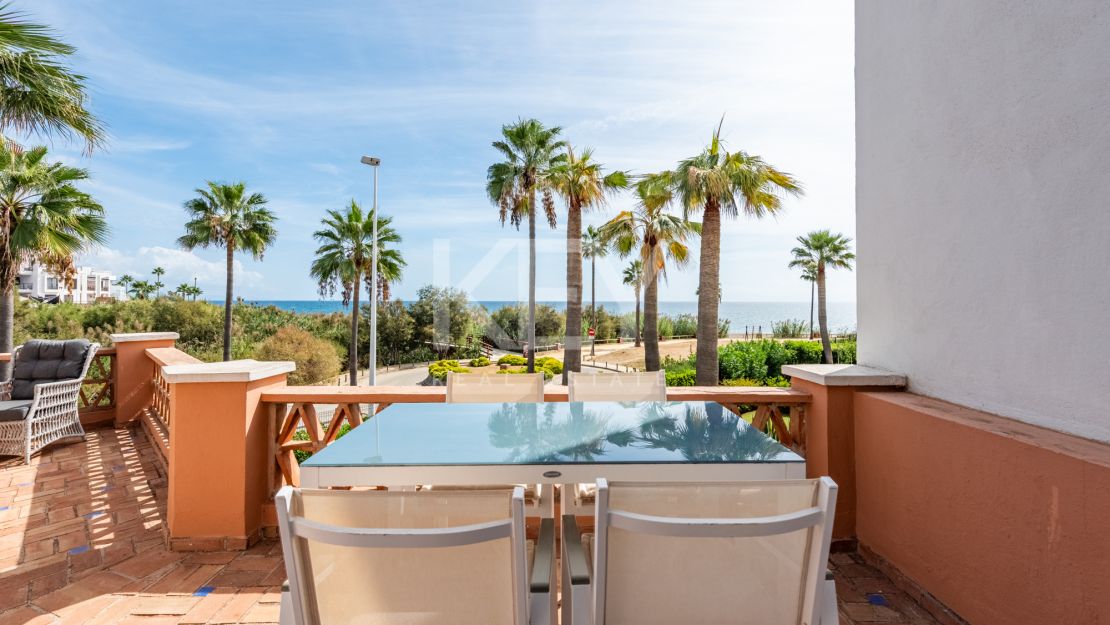 Unique Semi-detached Villa on the beach in La Perla de la Bahía, Casares