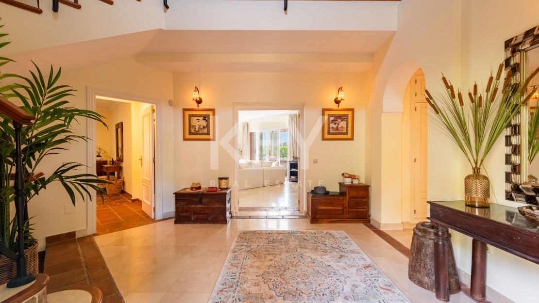 Unique Semi-detached Villa on the beach in La Perla de la Bahía, Casares