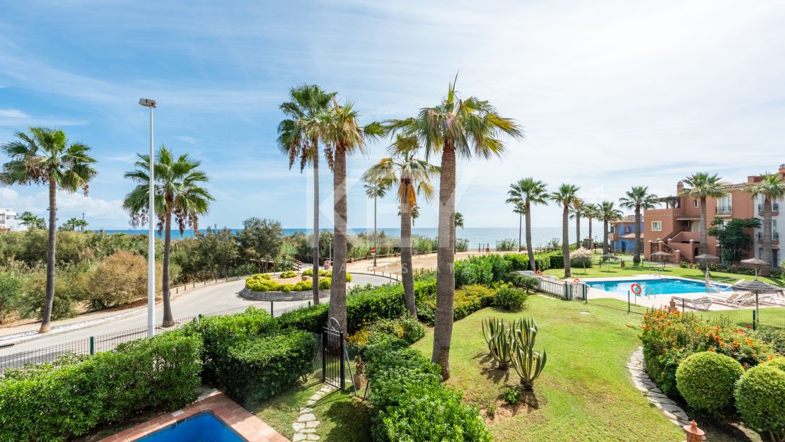 Unique Semi-detached Villa on the beach in La Perla de la Bahía, Casares