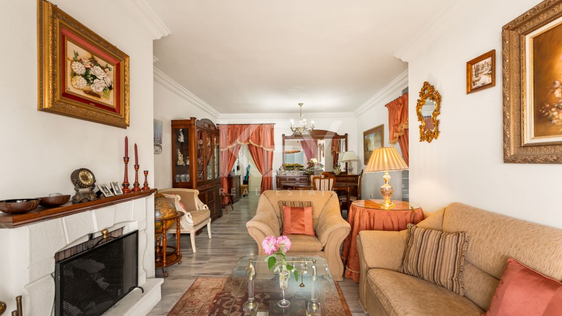 Duplex penthouse for sale in Guadalmina Baja, Marbella