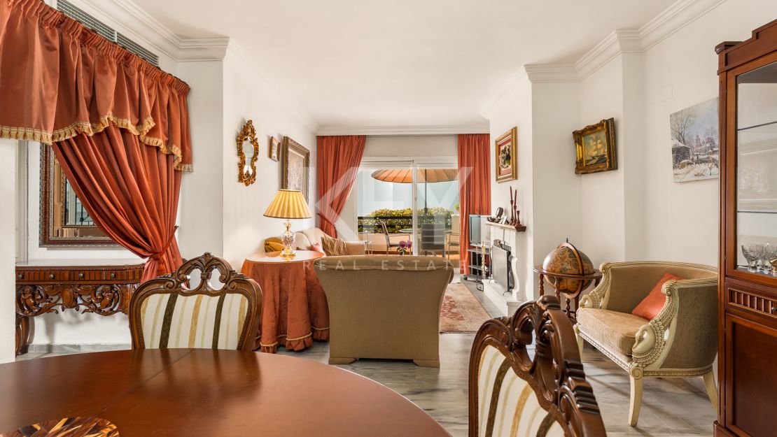 Duplex penthouse for sale in Guadalmina Baja, Marbella