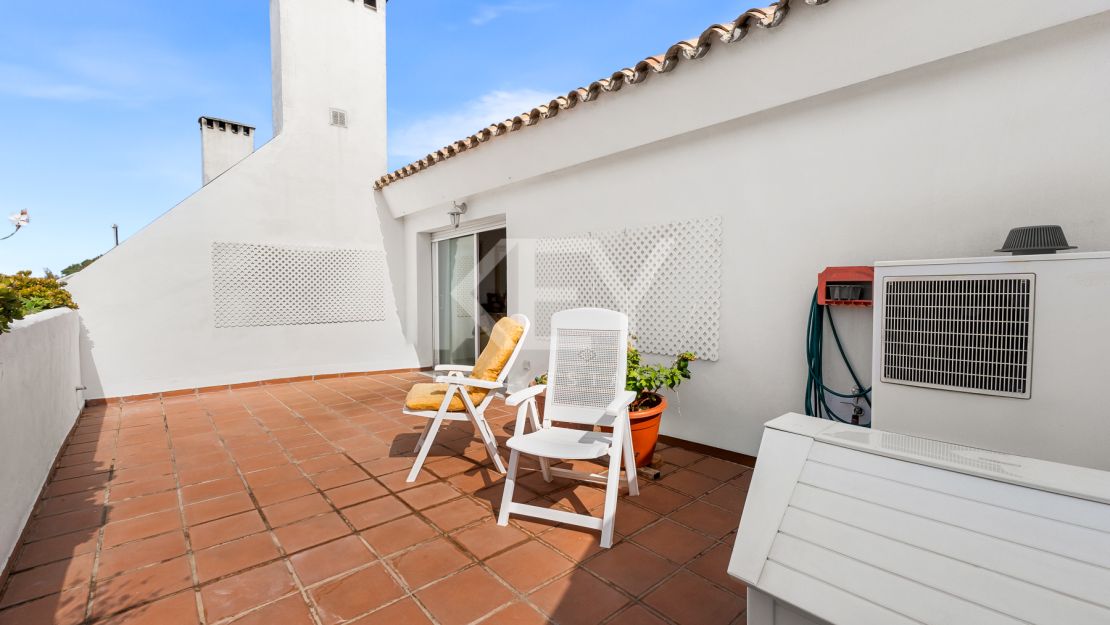 Duplex penthouse for sale in Guadalmina Baja, Marbella