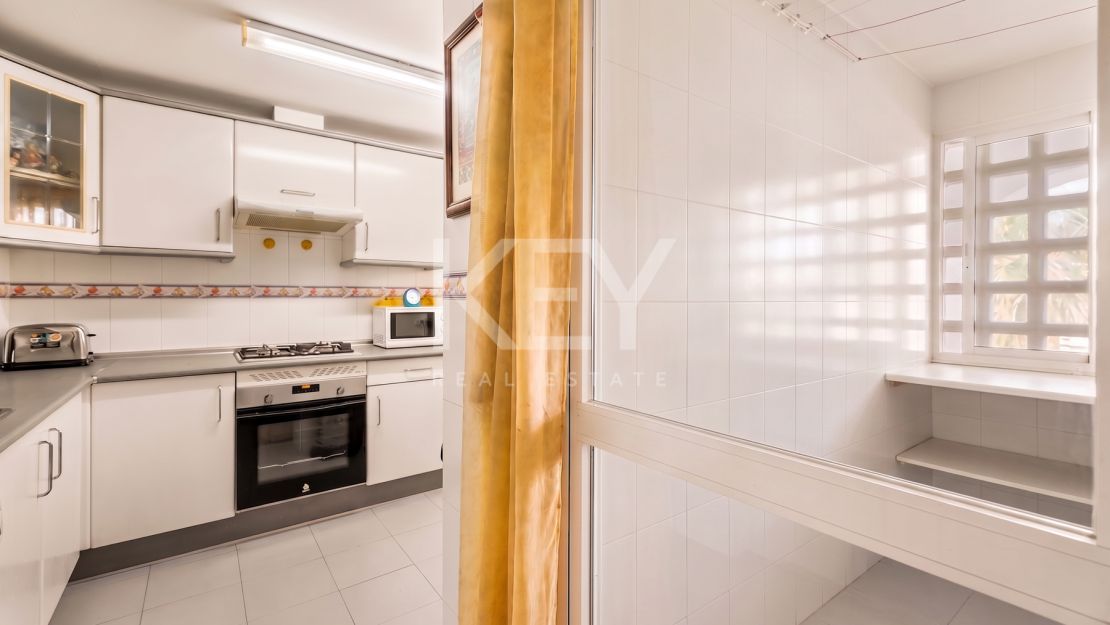 Duplex penthouse for sale in Guadalmina Baja, Marbella