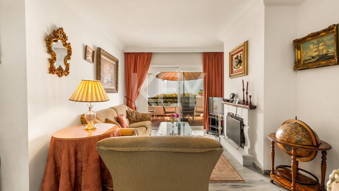 Duplex penthouse for sale in Guadalmina Baja, Marbella