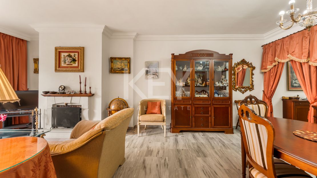 Duplex penthouse for sale in Guadalmina Baja, Marbella