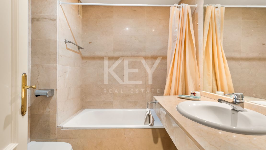 Duplex penthouse for sale in Guadalmina Baja, Marbella