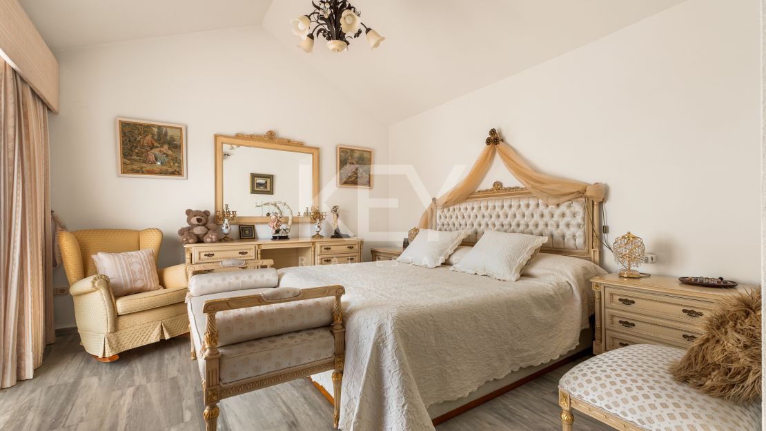 Duplex penthouse for sale in Guadalmina Baja, Marbella