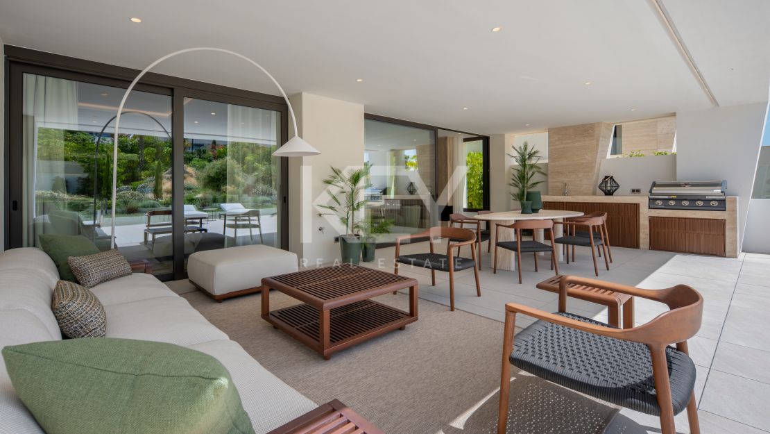 Luxury 4 Bedroom Duplex Apartment for Sale on Marbella Golden Mile
