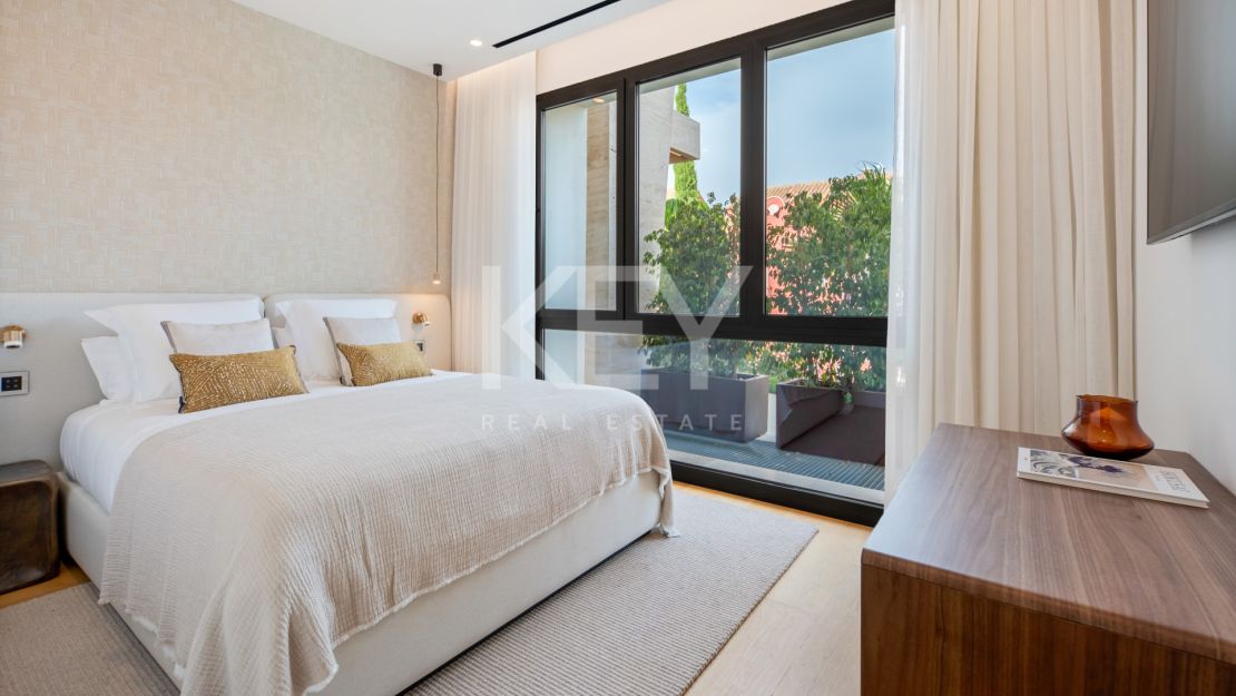 Luxury 4 Bedroom Duplex Apartment for Sale on Marbella Golden Mile