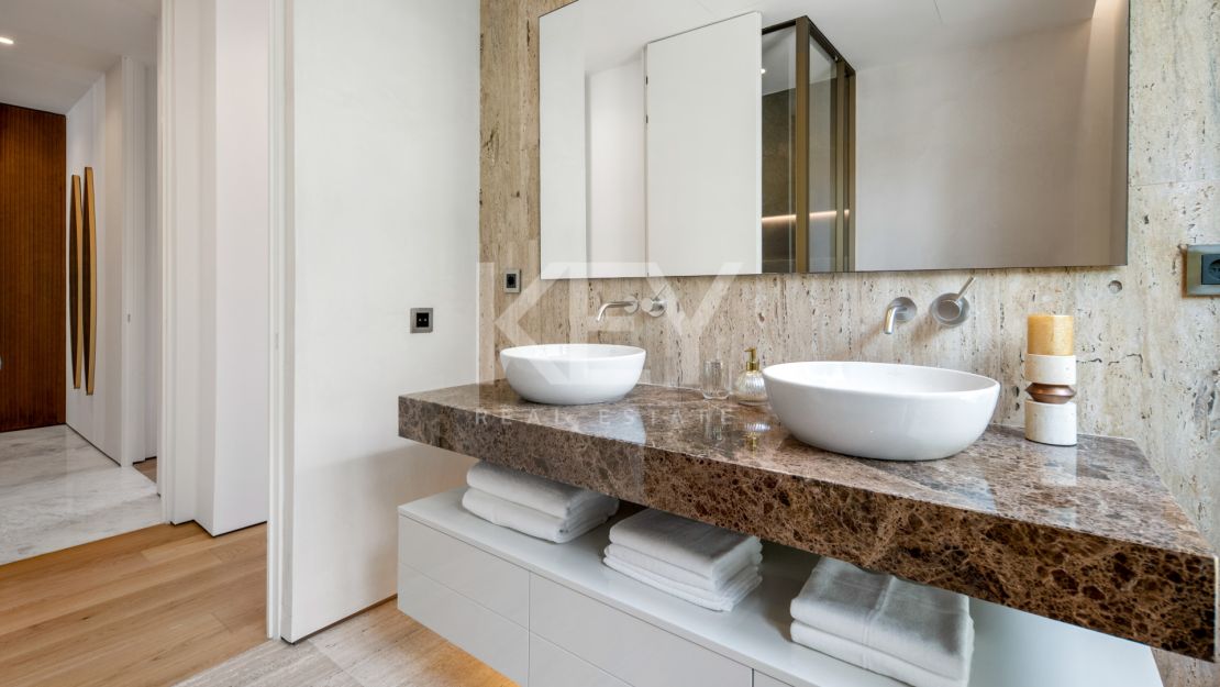 Luxury 4 Bedroom Duplex Apartment for Sale on Marbella Golden Mile