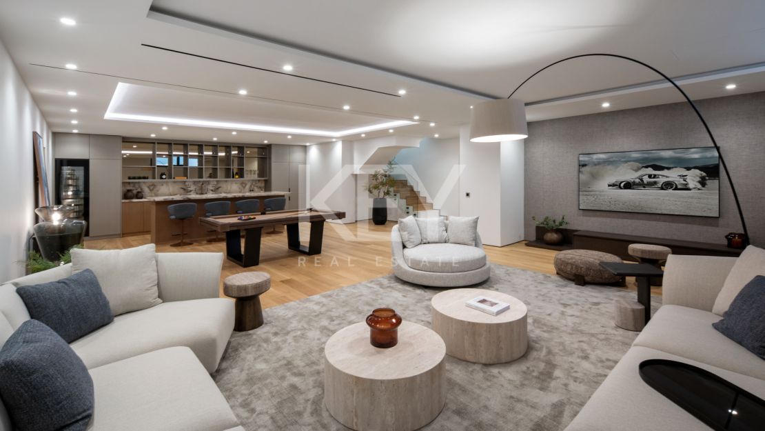 Luxury 4 Bedroom Duplex Apartment for Sale on Marbella Golden Mile