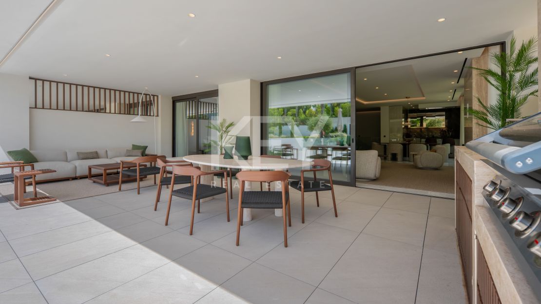 Luxury 4 Bedroom Duplex Apartment for Sale on Marbella Golden Mile