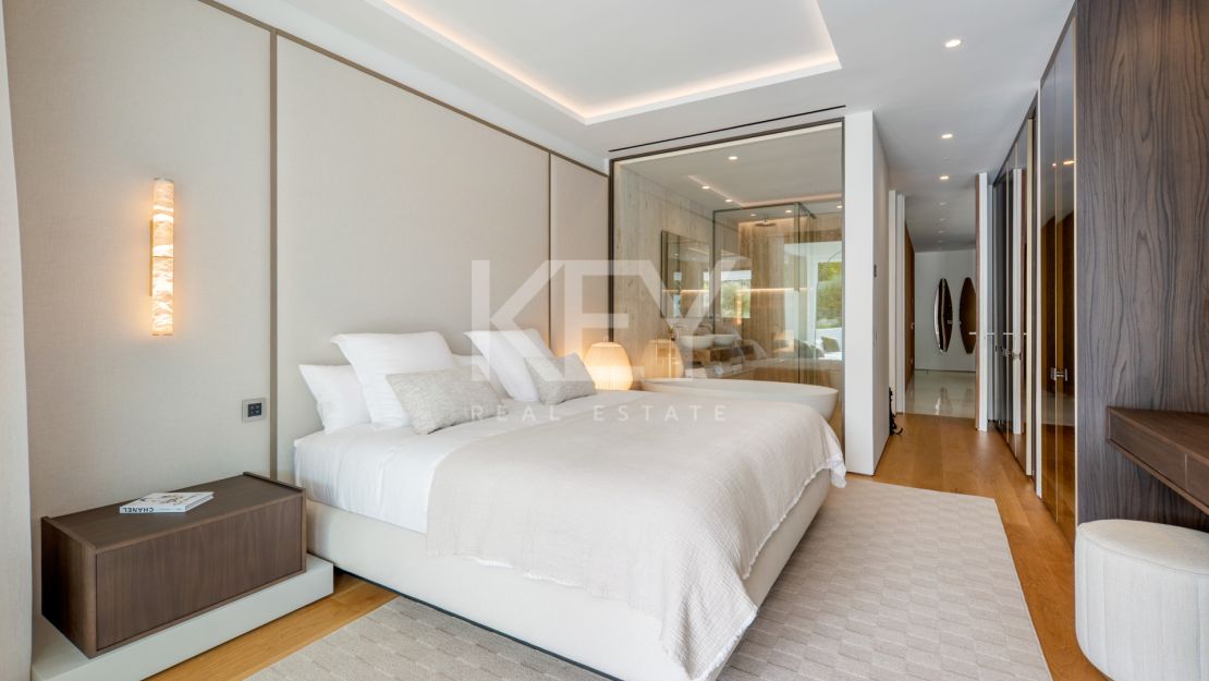 Luxury 4 Bedroom Duplex Apartment for Sale on Marbella Golden Mile