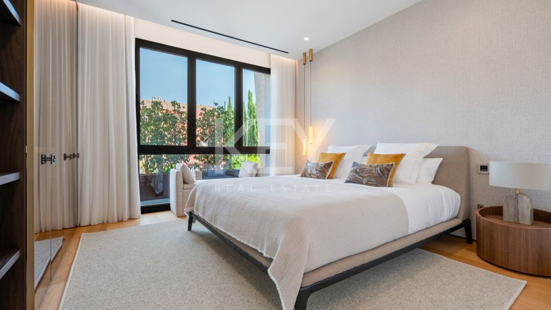 Luxury 4 Bedroom Duplex Apartment for Sale on Marbella Golden Mile