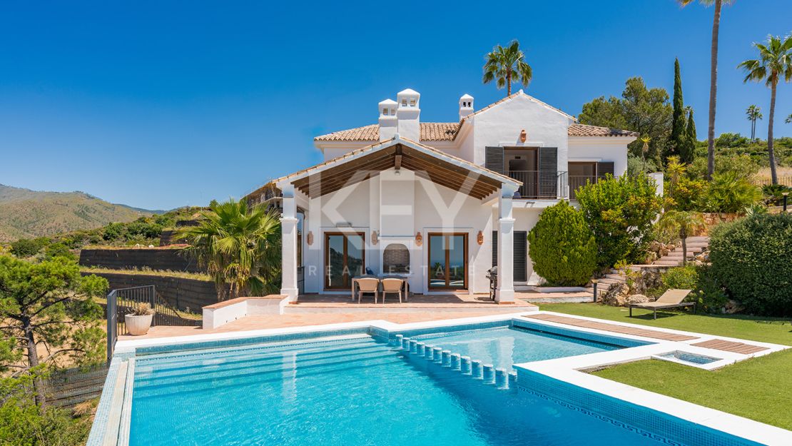 Mediterranean villa with panoramic sea views in Montemayor, Benahavís