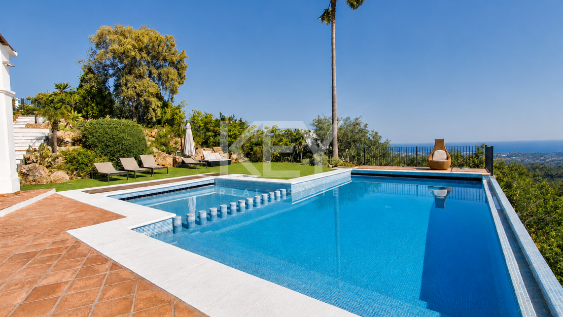 Mediterranean villa with panoramic sea views in Montemayor, Benahavís