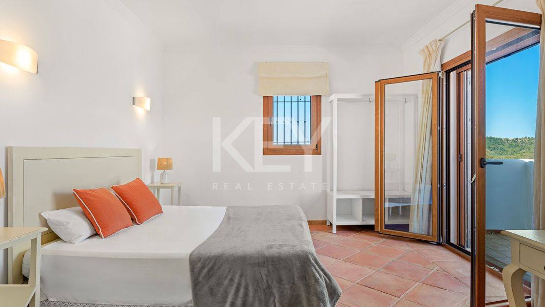 Mediterranean villa with panoramic sea views in Montemayor, Benahavís