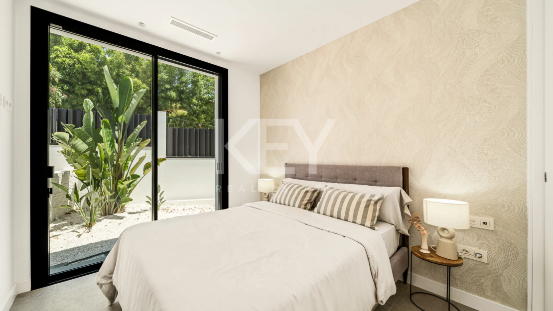 Luxury beachside villa with sea views in Marbesa, Marbella East