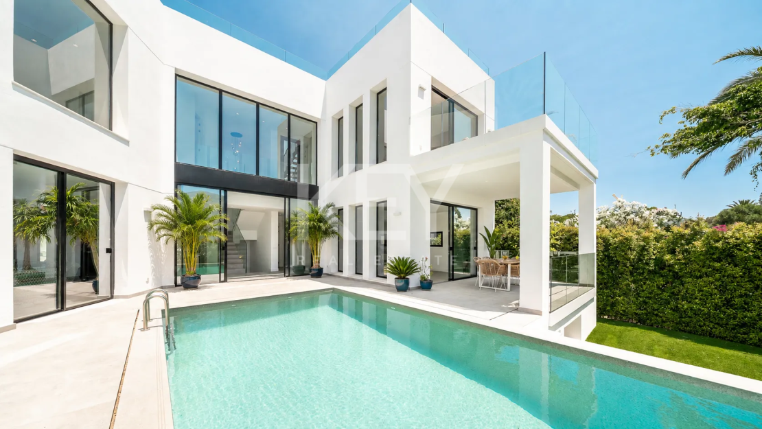 Luxury beachside villa with sea views in Marbesa, Marbella East