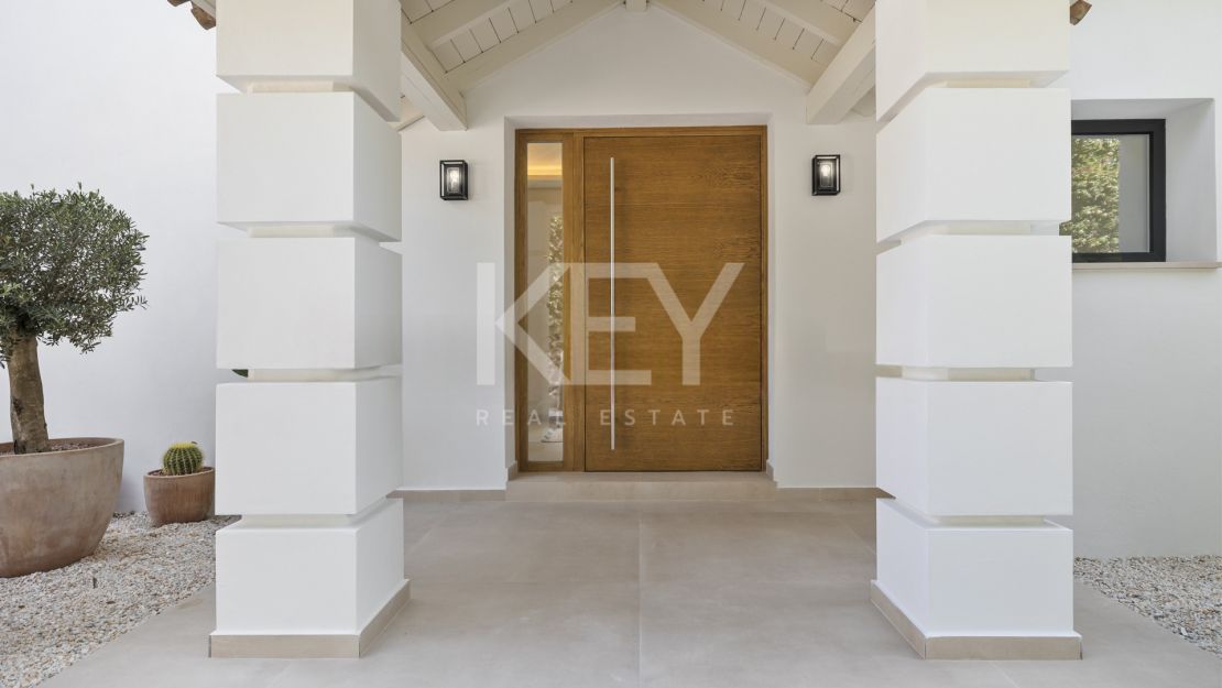 Contemporary villa on Marbella Golden Mile with sea views and private gated setting